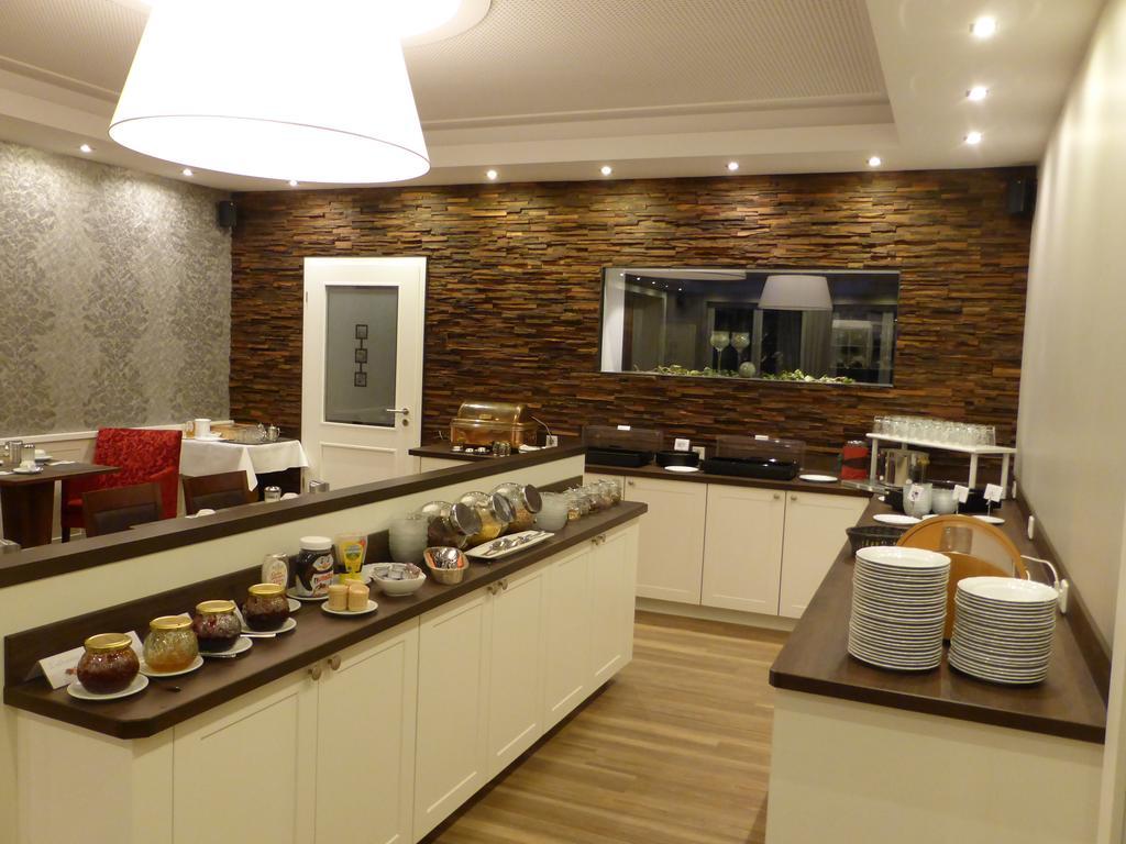 Hotel Pfeffermuehle Borchen ภายนอก รูปภาพ