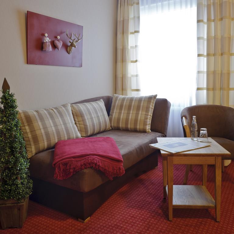 Hotel Pfeffermuehle Borchen ภายนอก รูปภาพ
